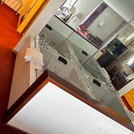 Voyageur Inn And Conference Center Reedsburg Ngoại thất bức ảnh
